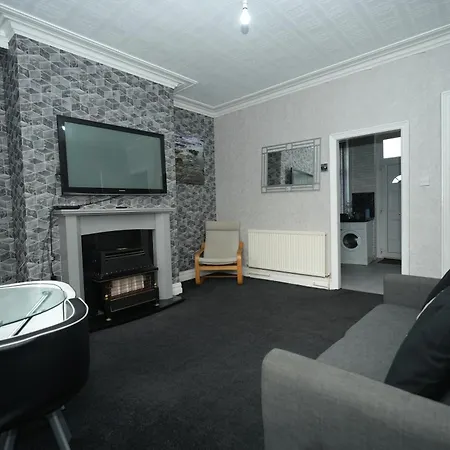 Holiday home 3 Bedroom House Sleeping 6 People