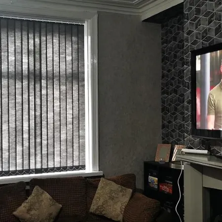 3 Bedroom House Sleeping 6 People Bradford (West Yorkshire)